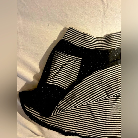 Hiatus Cotton Miniskirt (M) - Picture 7 of 7